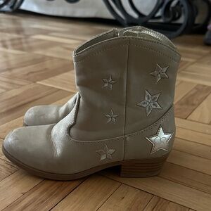Silver Cow Girl Ankle Boots with Star Embroidery